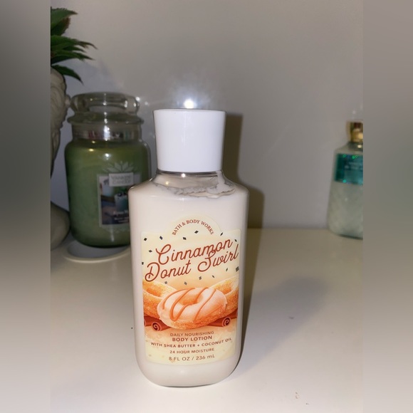 Unlisted Victoria’s Secret - Picture 2 of 4